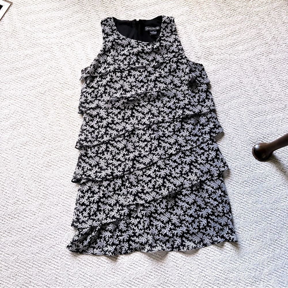 Jessica Howard 8P Black and White Layered Dress EUC